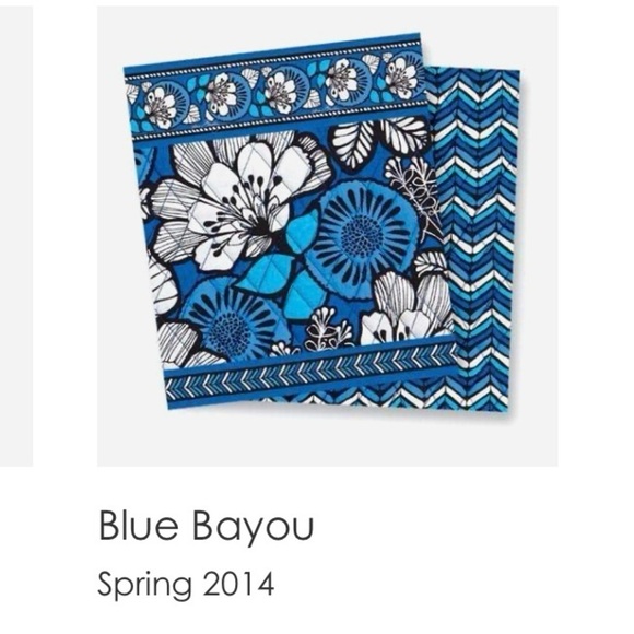 VERA BRADLEY Blue Bayou 2014 Sport Duffel 2 Handle Trolly Sleeve White Floral - Picture 13 of 13